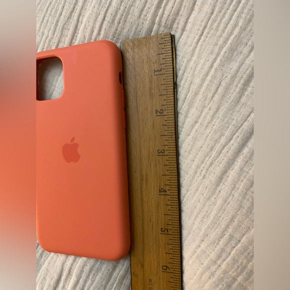 Apple 11 case - Picture 13 of 14